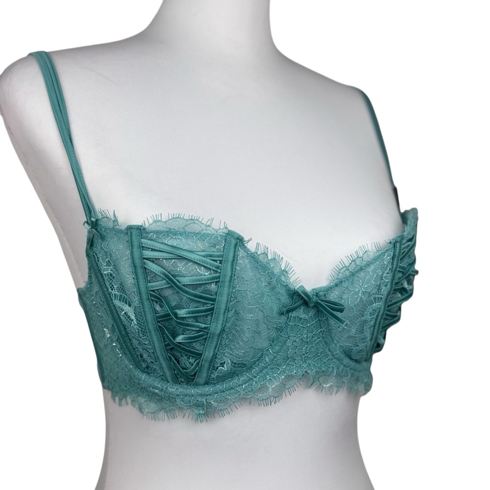 Victoria's Secret Dream Angels Wicked Seaglass Green Lace Push Up Bra 32D